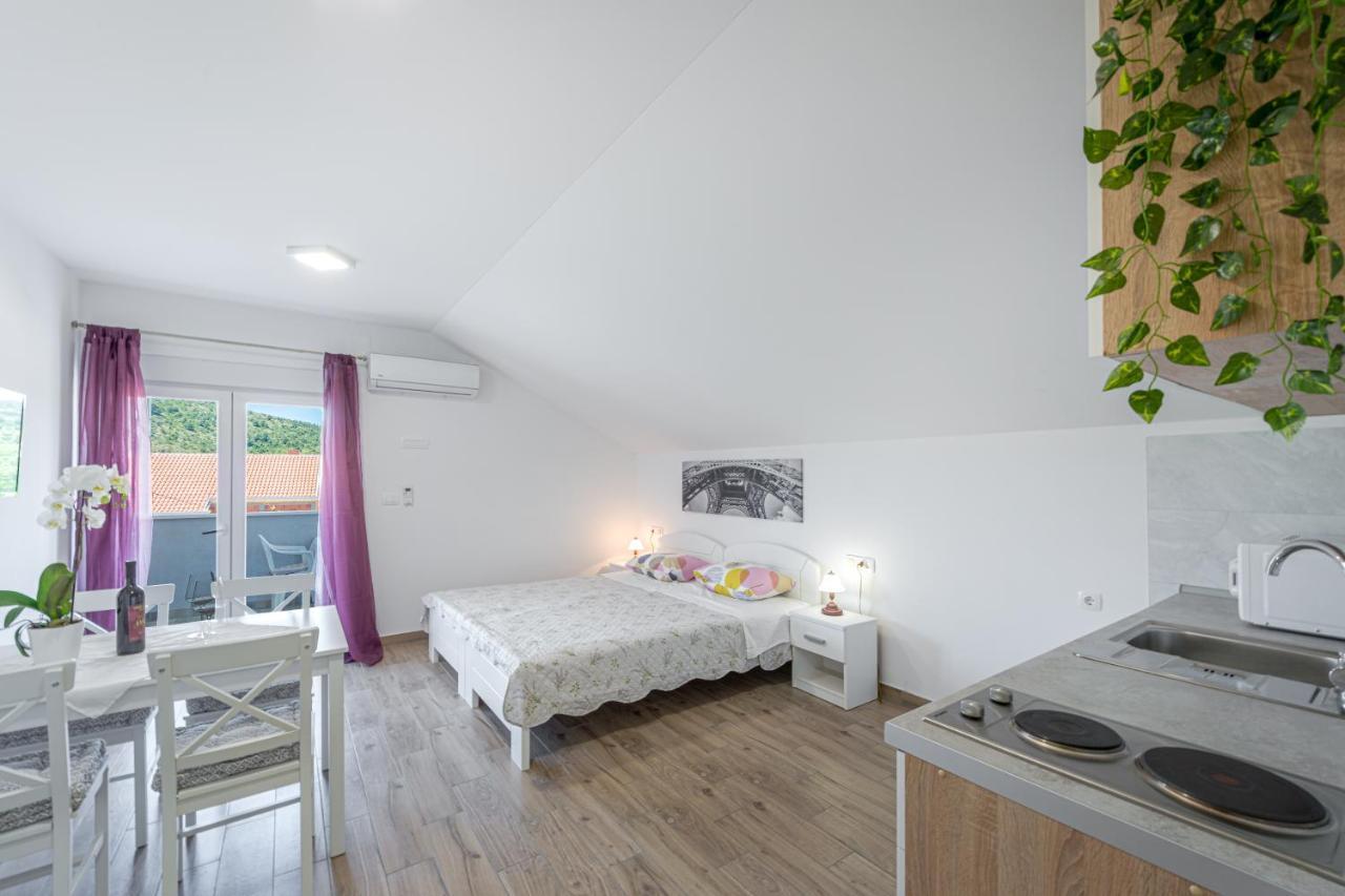 Apartments Vukelic 믈리니 외부 사진